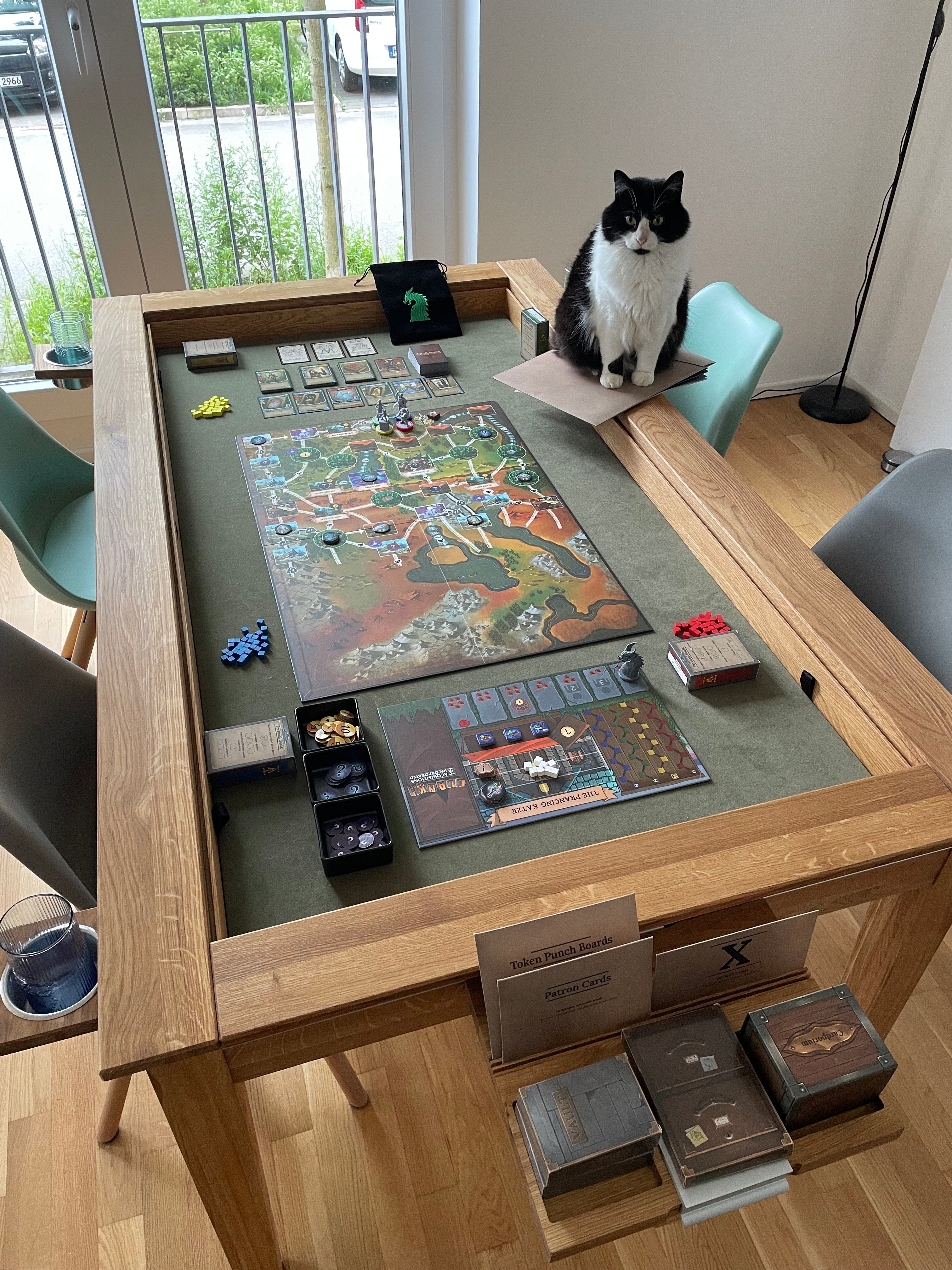 Bristol Table — Geeknson